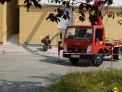 Wynajem żurawi samojezdnych i podnośników koszowych