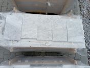 Płytki marmurowe CARRARA BIANCO pasy 2 cm poler