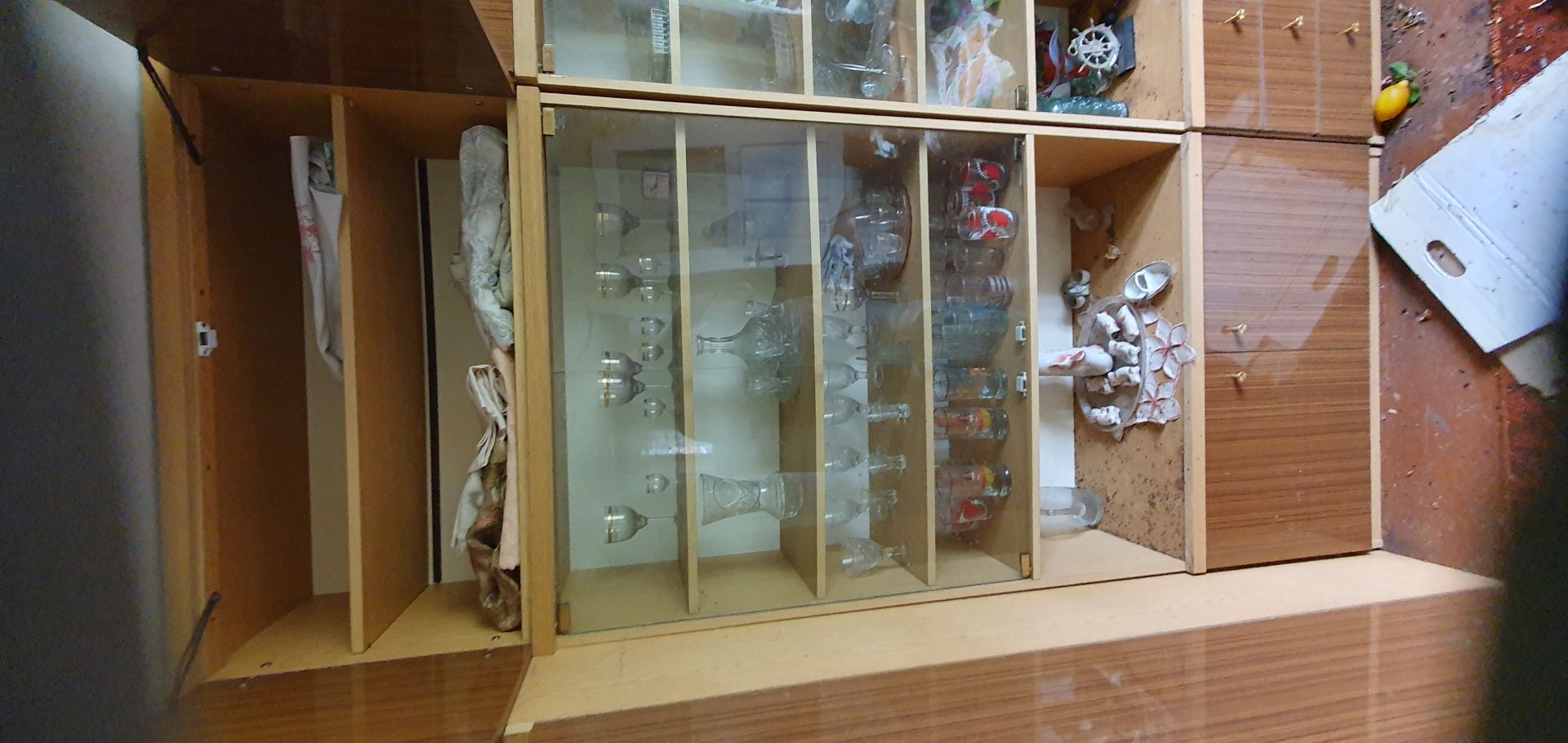 Meblościanka pokojowa PRL. Stubno - Zdjęcie 1