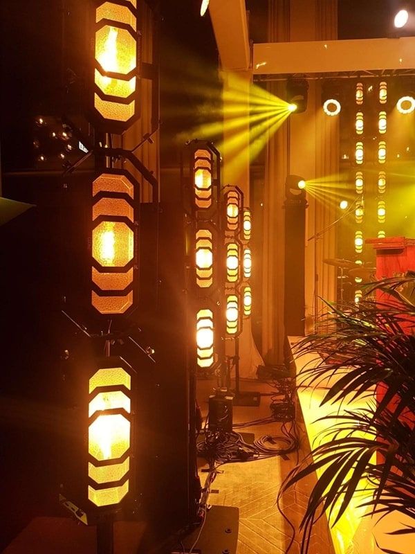 Wynajem oświetlenie sceniczne – stroboskopy, reflektory, naświetlacze, lampy Stróże - Zdjęcie 1