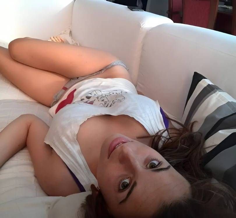 Czekam na wiadomość  - Zdjęcie 1