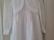 Sprzedam elegancką białą sukienkę dla dziewczynki