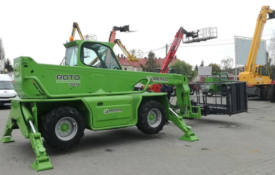 Wynajem ładowarek teleskopowych - ładowarki teleskopowe Merlo Manitou Dieci  - Zdjęcie 1